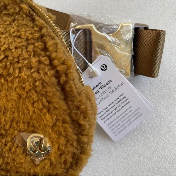 Lululemon Fleece Everywhere Belt Bag - Picture 9 of 9